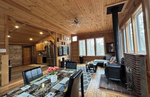 Cape Neddick House | Charming 2-bedroom house on a private road located close to Perkins Cove & beach