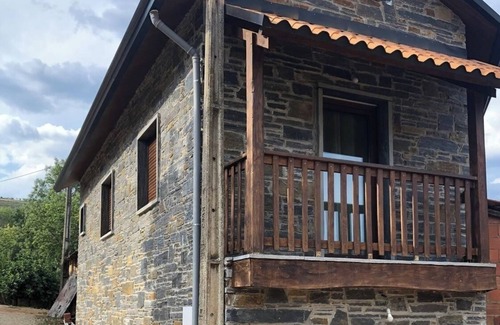 Braganca House | Charming 2-bedroom house with AC and WiFi in lovely Rabal