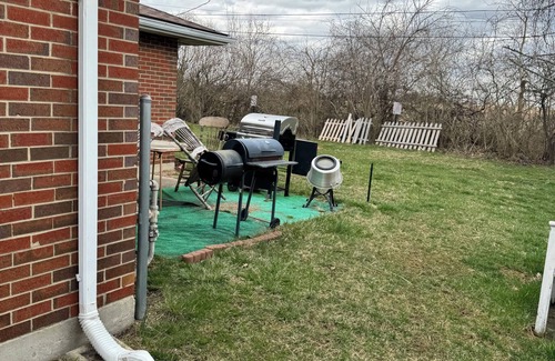 Dayton House | Charming 2-bedroom house with WiFi and AC in Dayton