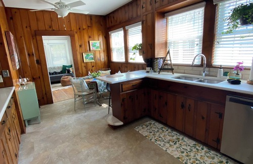 Monroe House | Charming 2-bedroom house in Monroe with AC, WiFi