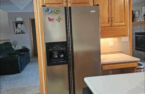 Omaha House | Charming 2-bedroom house in lovely Omaha with AC, WiFi.