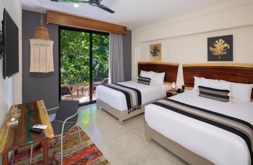 Tulum City Center Hotel | Charming 2-bedroom in amazing Tulum with AC, WiFi