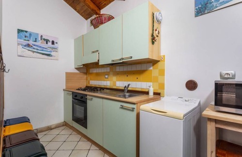 Roccalumera House | Charming 2-bedroom house in fabulous Roccalumera with AC