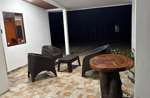 Lago de Apoyo House | Charming 2-bedroom lake front house in El Guayabo, Granada with AC, WiFi.