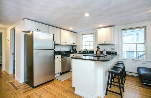 Newport East Condo | Charming 2-Bedroom Ocean View Condo- Prime Location