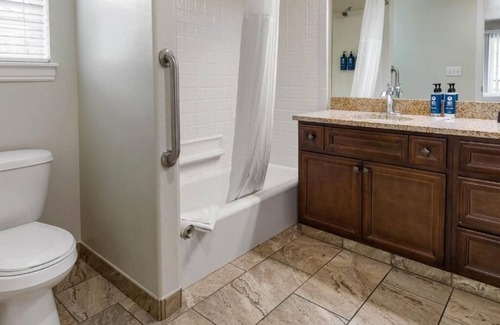 Midway Resort | Charming 2-bedroom resort in lovely Midway with gym, indoor pool and more.