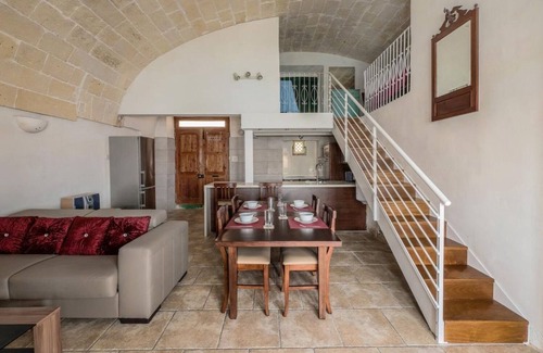 Madliena House | Charming 2 bedroom seaview apartment in Valletta