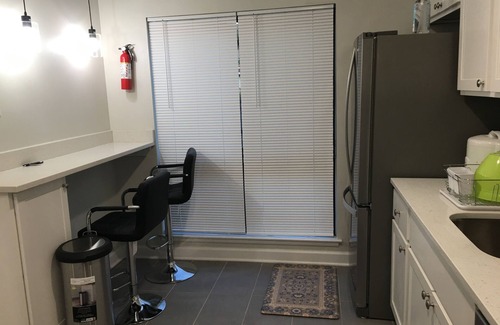 Goddard House | Charming 2-bedroom townhome in marvelous Greenbelt with WiFi, AC