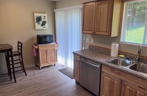 Lewiston House | Charming 2-bedroom townhome with WiFi, AC in delightful Lewiston