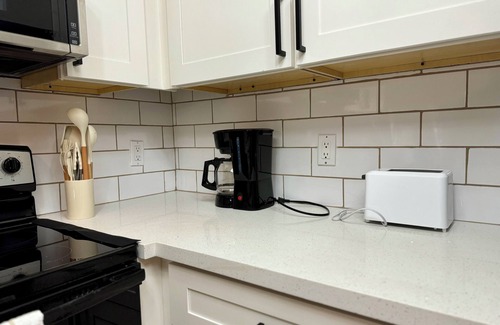 Tempe House | Charming 2-bedroom townhome with AC and WiFi in cool Tempe
