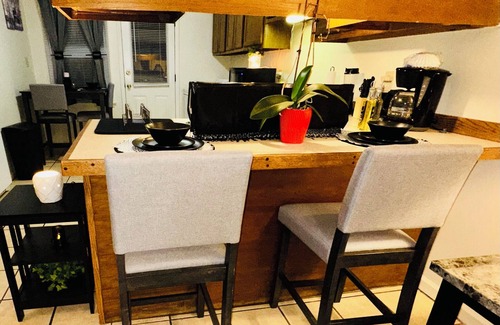 Downtown Greensboro Apartment | Charming 2-bedroom unit centrally located near the heart of downtown Greensboro