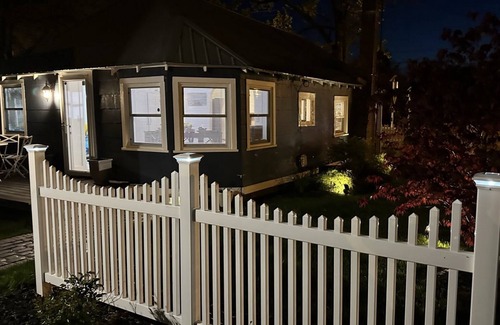 Buckeye Lake House | Charming 2 bedroom cottage 2 blocks from lake