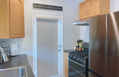 Westminster House | Charming 2-bedroom guesthouse family friendly near Disneyland/LittleSaigon