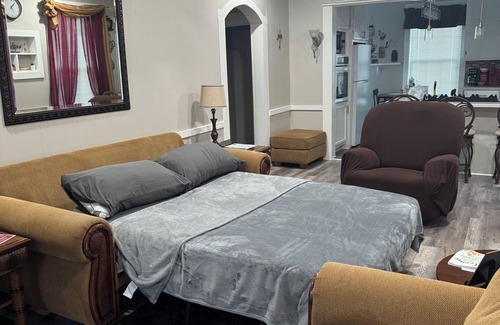 Perdue Hill House | Charming 2-bedroom house in Monroeville with Wi-Fi and AC.