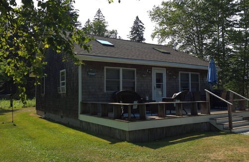 North Haven Cottage | Charming 2-bedroom cottage in lovely North Haven Maine with AC