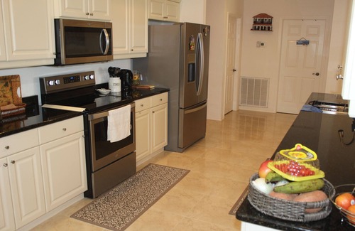 Harbour Heights Apartment | Charming 2-bedroom apartment | beautiful lake front with WiFi in Punta Gorda
