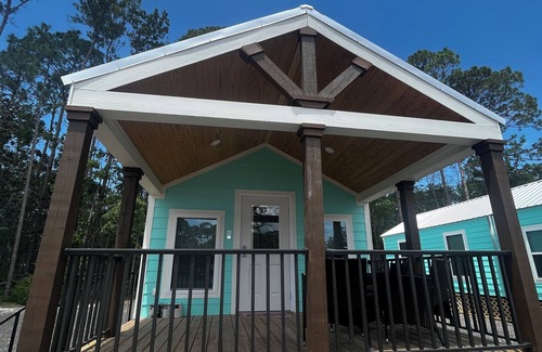 Steinhatchee House | Charming 2-bedroom PET FRIENDLY cabin in Steinhatchee