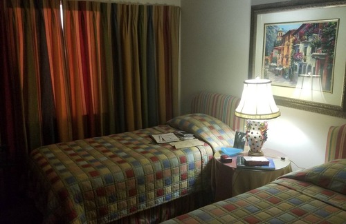 Elmo Bed & Breakfast | Charming 2-bedroom bed & breakfast in tranquil Wills Point with free WiFi,n