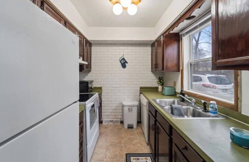 Des Moines House | Charming 2 bedrooms with sofa bed townhome wonderful place in Des Moines area