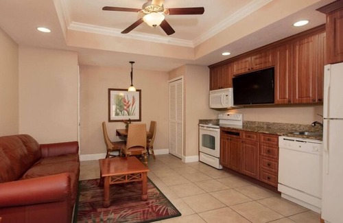 Florida Center Condo | Charming 2 BR condo with fitness rm, Jacuzzi, Full Kitchen, AC in lovely Orlando
