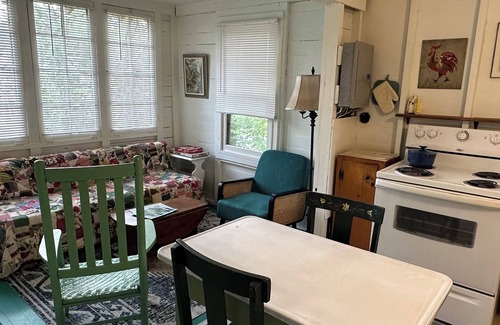 Schroon Lake Cottage | Charming 2 BR cottage in Schroon Lake; strong WiFi. pet friendly, beach