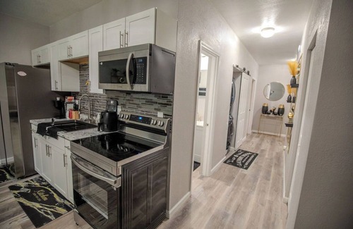Union City House | Charming 2BD/1BTH Home Near Atlanta Airport