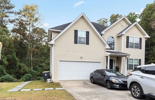 Union City House | Charming 2BD/1BTH Home Near Atlanta Airport