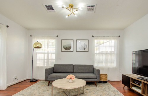 Spring Branch East House | Charming 2BD 1BTH Home in Peaceful Neighborhood