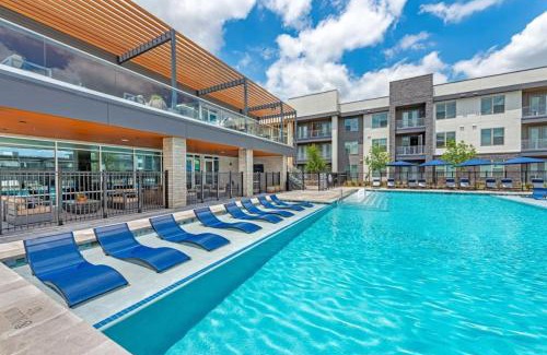 Fort Worth Apartment | Charming 2BD 2BA with Beautiful Pool in Fort Worth