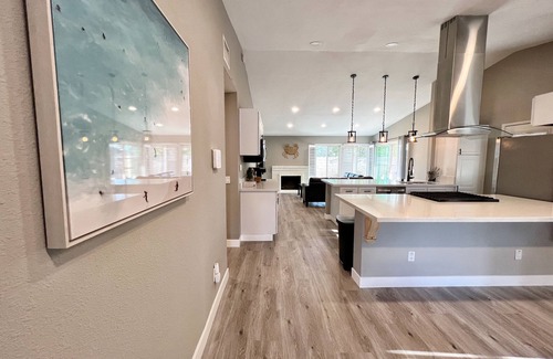 Ontario House | Charming 2bed 1bath Private pool self check-in Medical Center Downtwon Disney