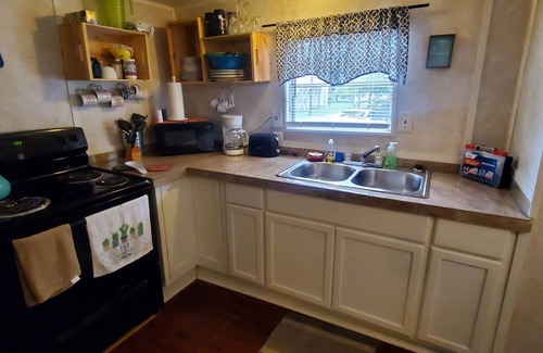 West Monroe House | Charming 2br/1ba in the heart of town