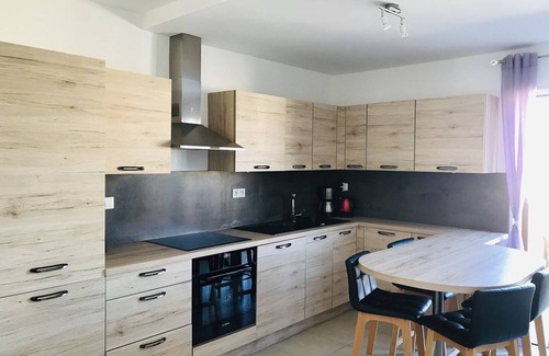 Algajola Apartment | Charming 2BR Apartment with Terraces, AC, Parking, Near Beach – Sleeps 5