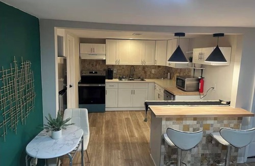 Church Street Apartment | Charming 2BR Apartment – 10 Mins from ATL Airport, Perfect for Long-Term Stays!