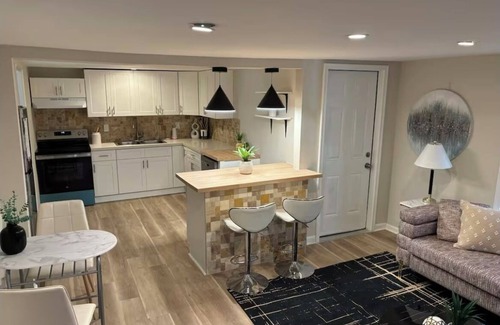 Church Street Apartment | Charming 2BR Apartment – 10 Mins from ATL Airport, Perfect for Long-Term Stays!