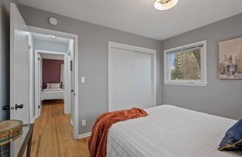 St. Paul Apartment | Charming 2BR Home in the Heart of St. Paul