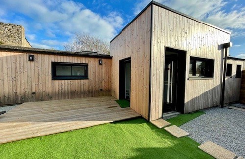Quiberon Villa | Charming 2BR House in Quiberon Center, Near Beach, with Garden & Modern Amenities