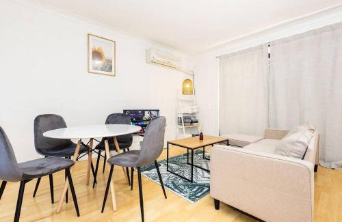South Albury Apartment | *Charming 2BR Retreat in Heart of Southern Bliss
