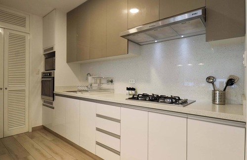 Santa Cruz Apartment | Charming 2BR with Balcony in Miraflores