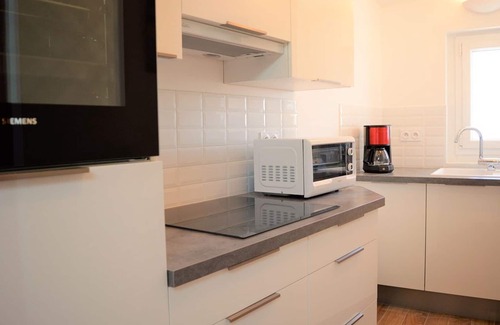 Bormes-Les-Mimosas Apartment | Charming 2P renovated, medieval heart, sleeps 4 - Bormes-les-Mimosas