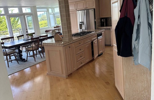 Carmel Meadows House | Charming 3-bedroom house in wonderful Carmel-by-the-Sea with WiFi