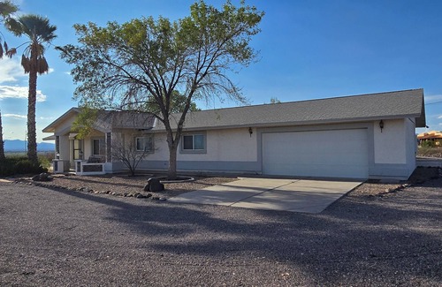 Safford House | Charming 3 bed 3 bath home with stunning views of Mt Graham and valley below.