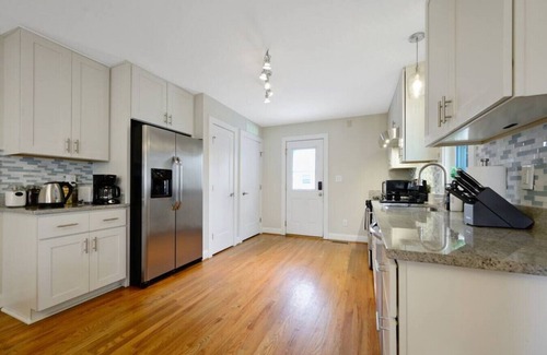 Downtown House | Charming 3-Bed Bungalow with Fenced-in Yard