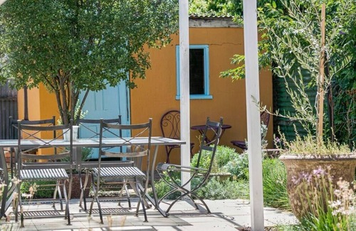 Exeter House | Charming! 3 Bed Garden by Beach