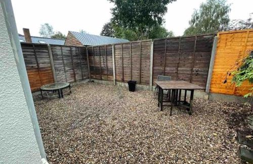 Coalville House | Charming 3-Bed Home Comfortable Stay in Coalville