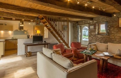 Guerande Cottage | Charming 3-Bed House with Garden near Guérande's Salt Marshes, Beaches & La Baule