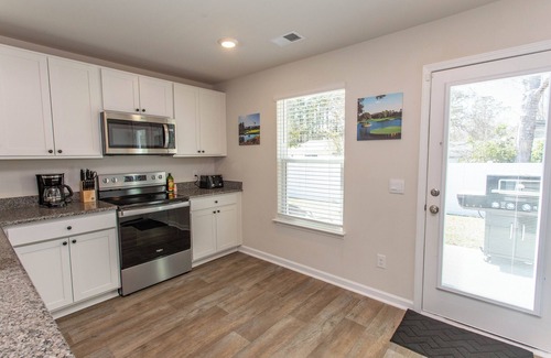 Ocean Isle Beach Cottage | Charming 3-bedroom cottage with WiFi, AC in lovely Ocean Isle Beach