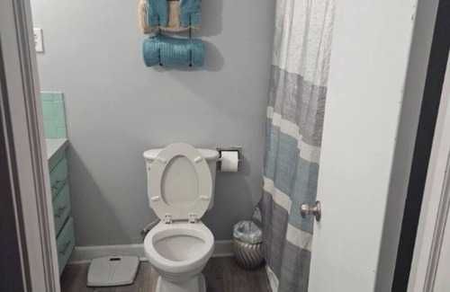 Elizabeth City House | Charming 3-bedroom house with AC and WiFi near Downtown Elizabeth City