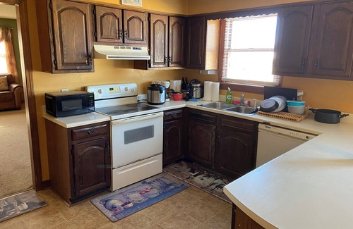Elizabeth City House | Charming 3-bedroom house with WiFi, AC in delightful Elizabeth City