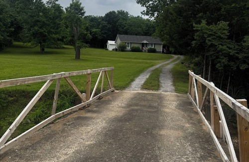 Millersville House | Charming 3-bedroom house with WiFi and AC in welcoming Nashville