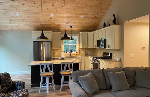 Moultonborough House | Charming 3-bedroom house in lovely Moultonborough with WiFi, AC